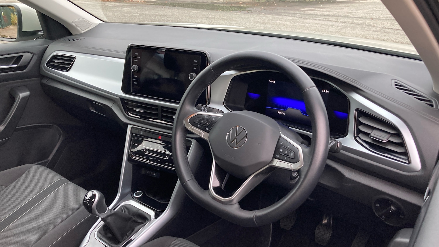 Used Volkswagen T-Roc 2023 for sale - 76493777: Photo 11