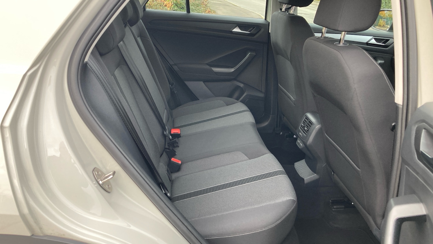 Used Volkswagen T-Roc 2023 for sale - 76493777: Photo 16