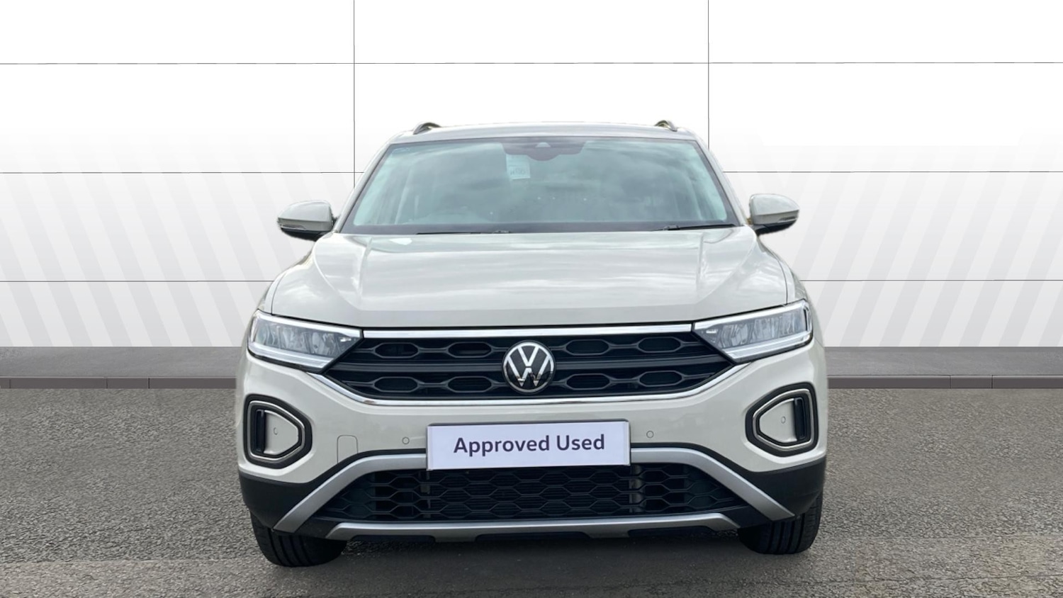 Used Volkswagen T-Roc 2023 for sale - 76493777: Photo 3