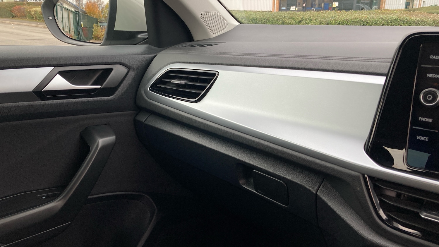 Used Volkswagen T-Roc 2023 for sale - 76493777: Photo 32