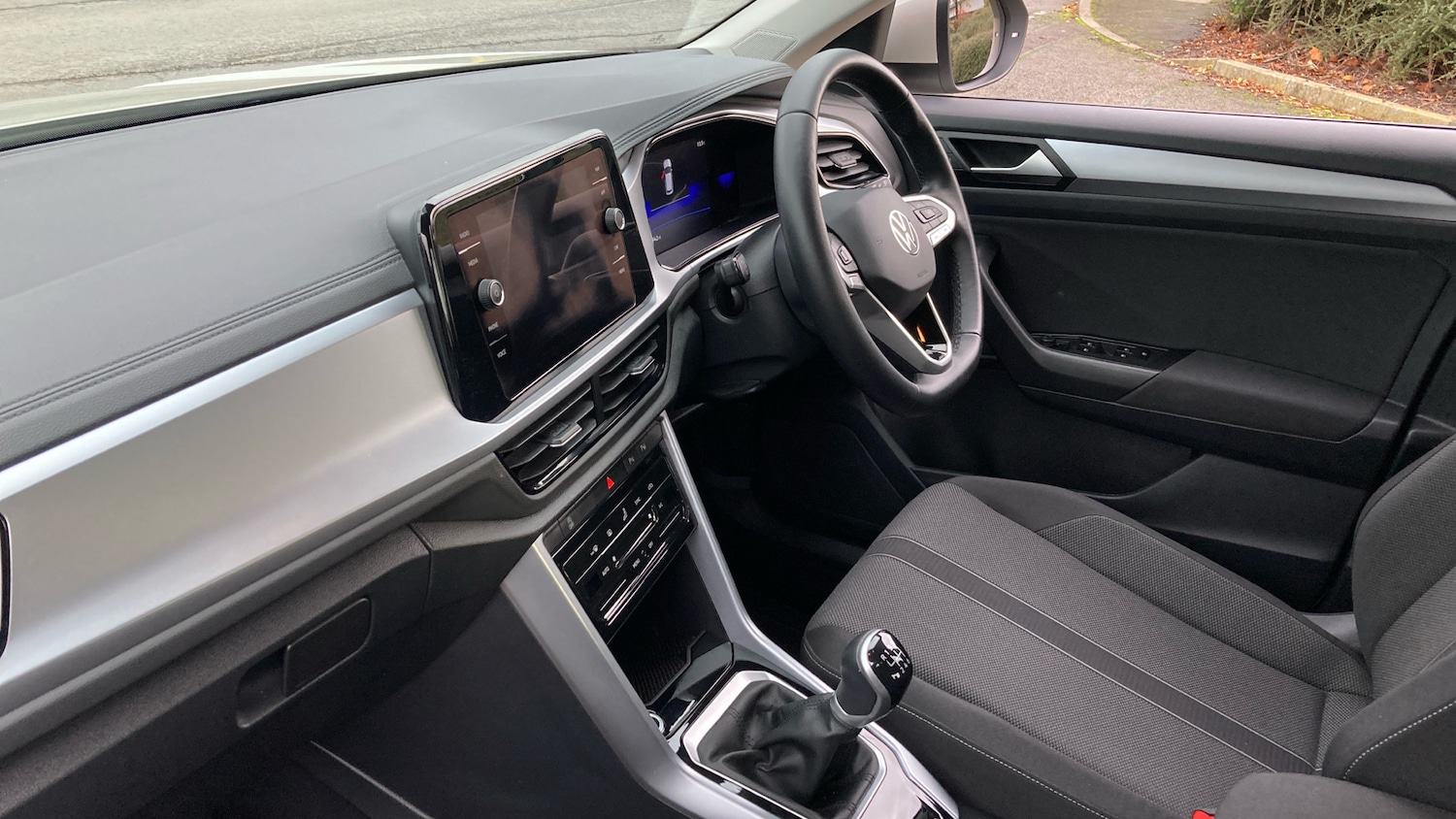 Used Volkswagen T-Roc 2023 for sale - 76493777: Photo 9