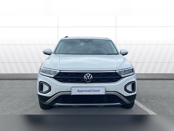 Used Volkswagen T-Roc 2024 for sale - 78502333: Photo
