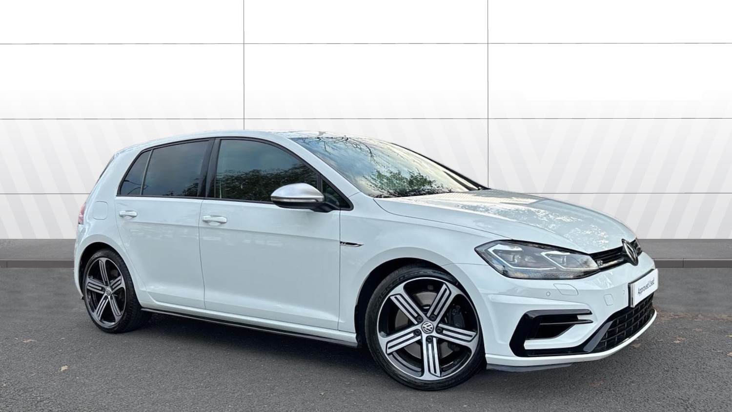 Used Volkswagen Golf 2019 for sale - 76371773: Photo 1