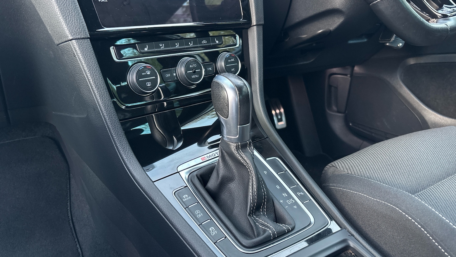 Used Volkswagen Golf 2019 for sale - 76371773: Photo 13