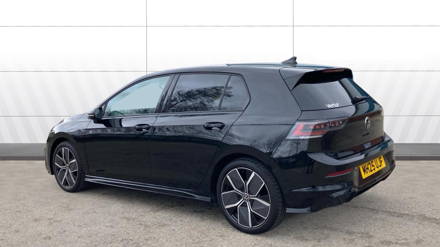 Used Volkswagen Golf 2025 for sale - 77898720: Photo 2