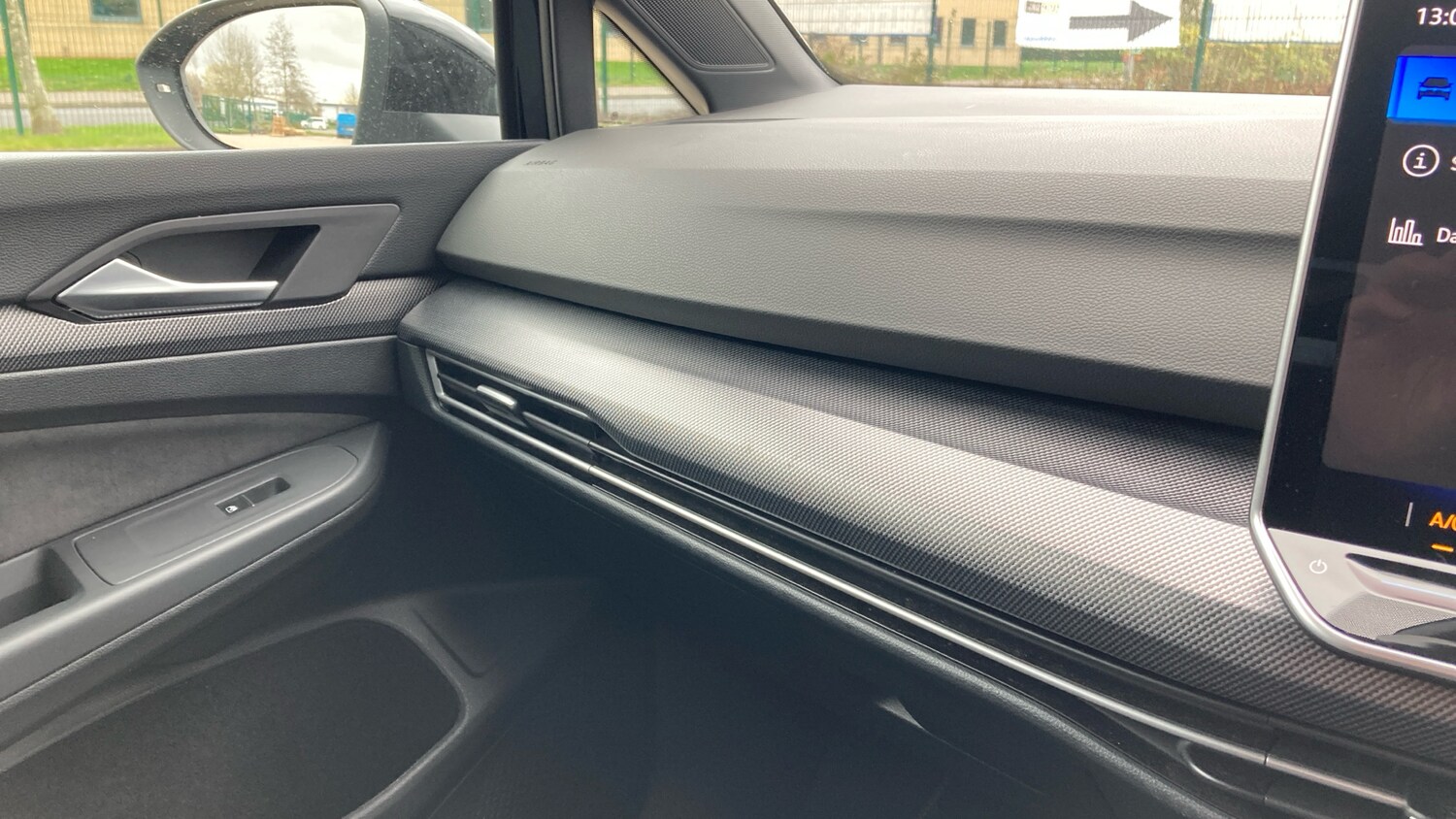 Used Volkswagen Golf 2025 for sale - 77898720: Photo 32