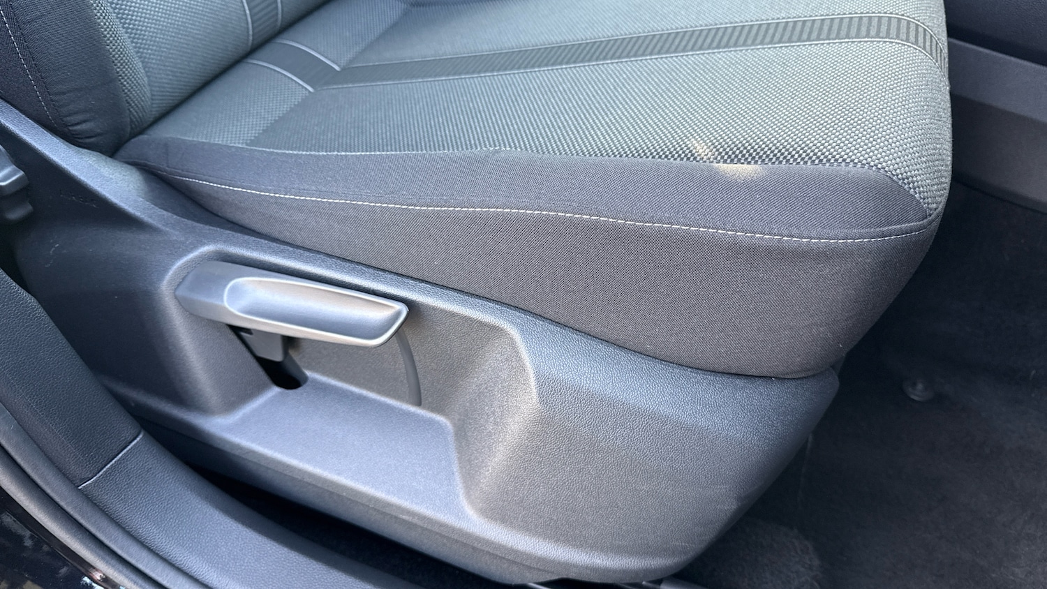 Used Volkswagen T-Roc 2025 for sale - 77323785: Photo 43