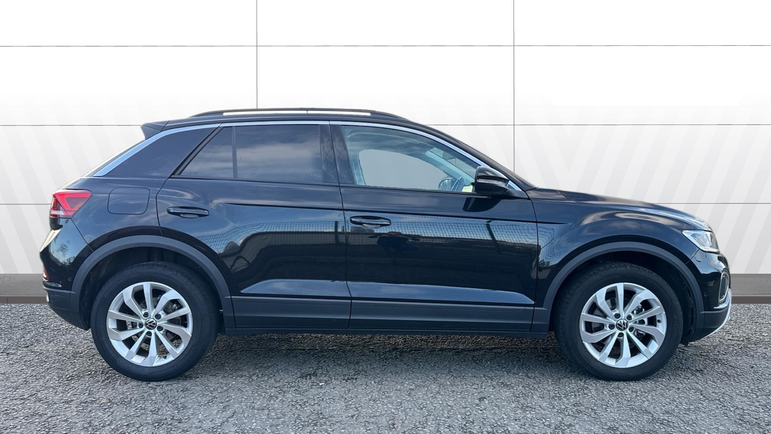 Used Volkswagen T-Roc 2025 for sale - 77323785: Photo 5