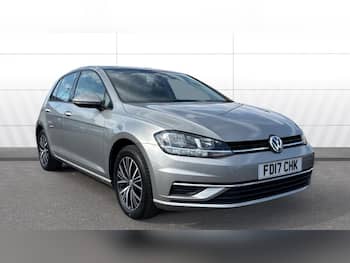Used Volkswagen Golf 2017 for sale - 79524800: Photo