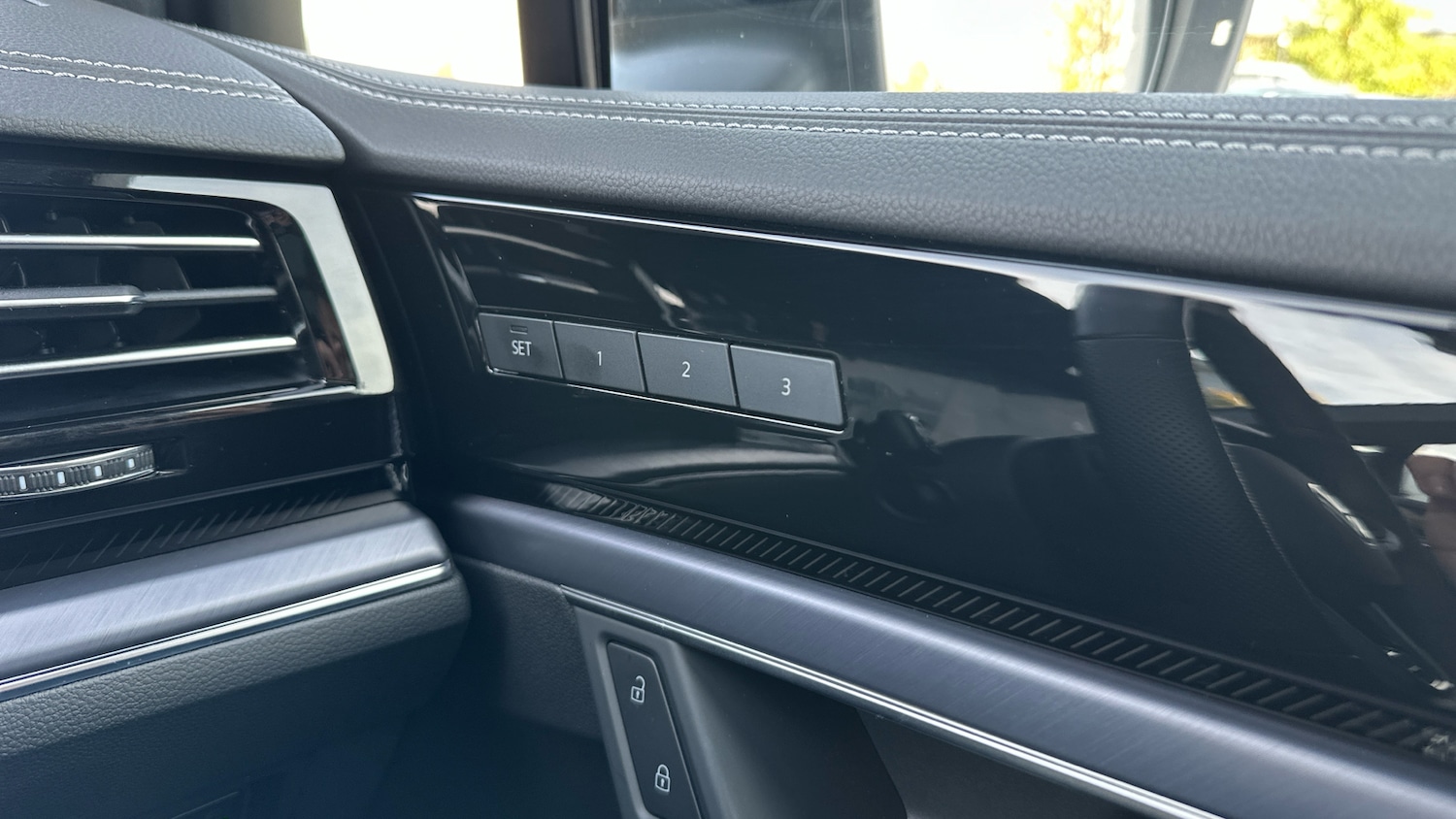 Used Volkswagen Touareg 2025 for sale - 77435619: Photo 32