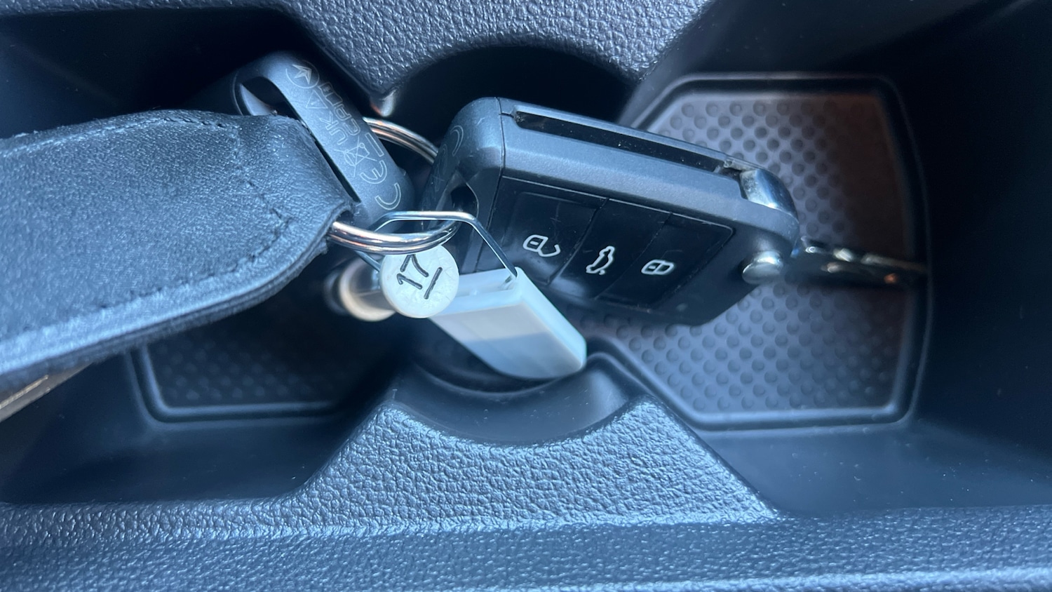 Used Volkswagen T-Roc 2023 for sale - 78094916: Photo 20