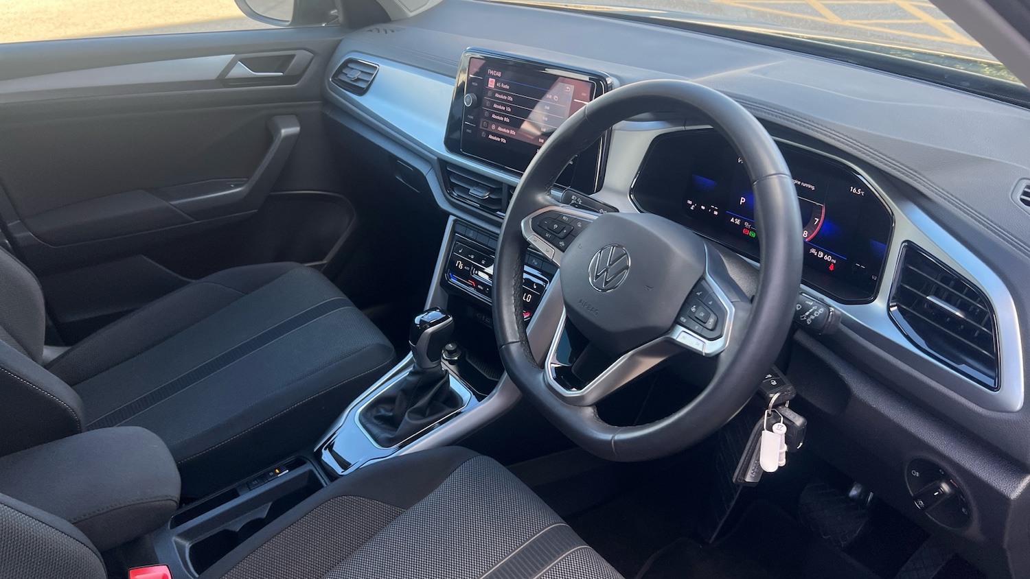 Used Volkswagen T-Roc 2023 for sale - 78094916: Photo 32