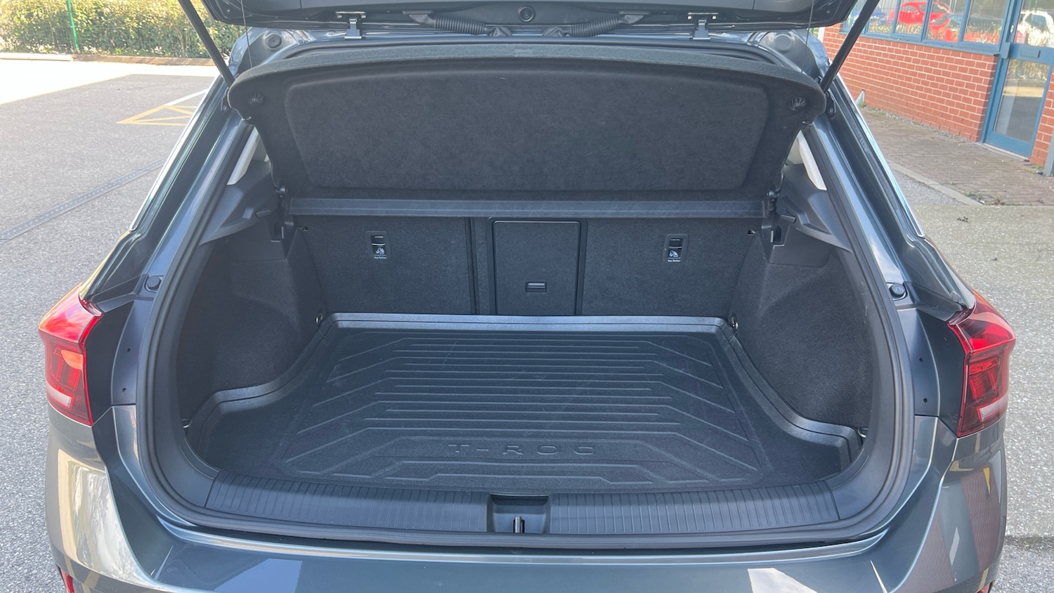 Used Volkswagen T-Roc 2023 for sale - 78094916: Photo 4