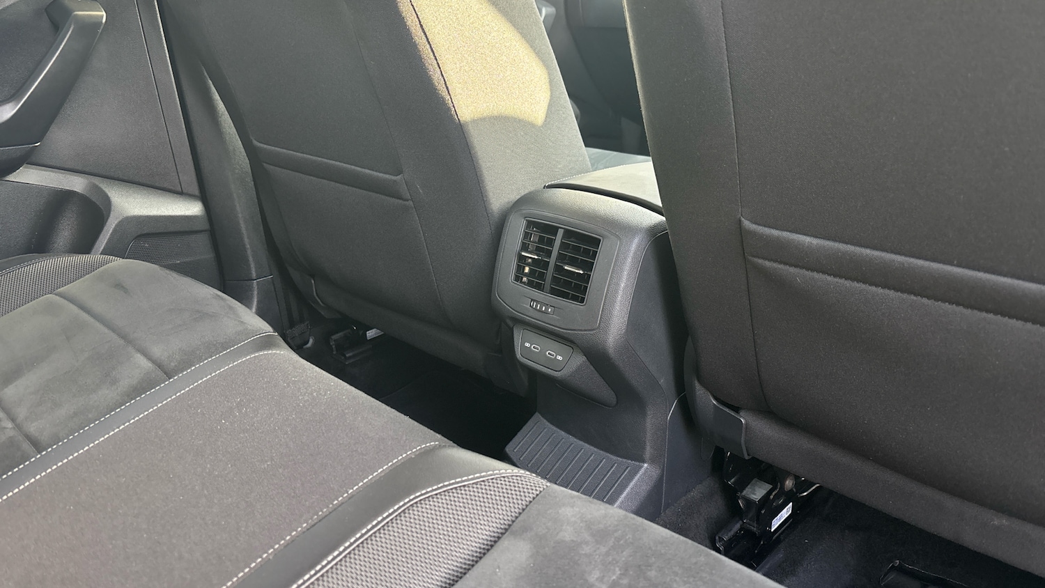 Used Volkswagen T-Roc 2023 for sale - 76649922: Photo 22