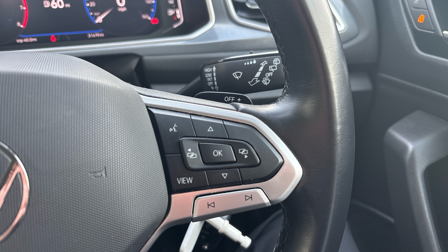 Used Volkswagen T-Roc 2023 for sale - 76649922: Photo 29