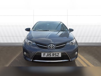 Used Toyota Auris 2015 for sale - 79457309: Photo