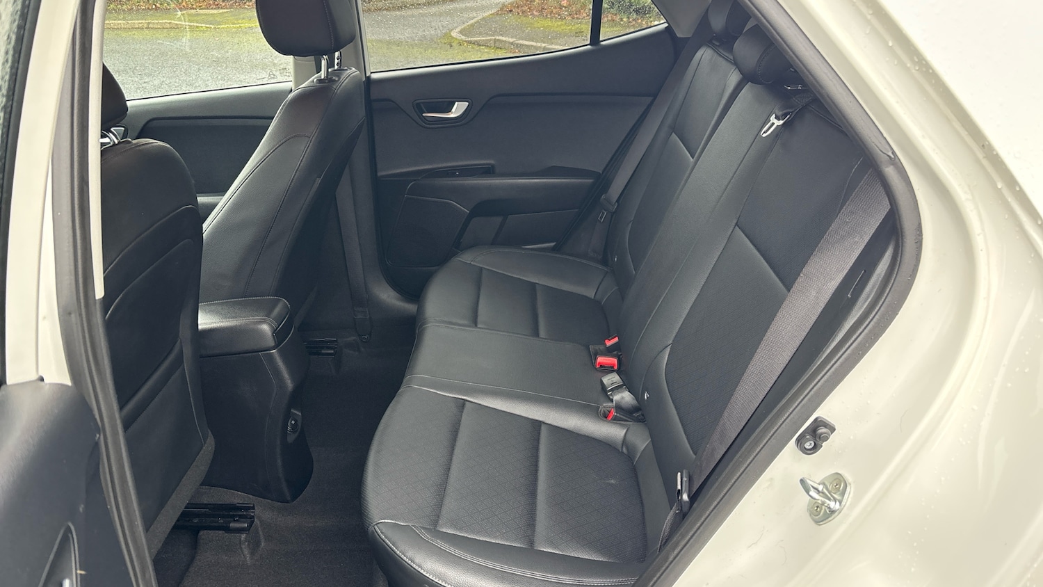 Used Kia Stonic 2020 for sale - 76693254: Photo 16