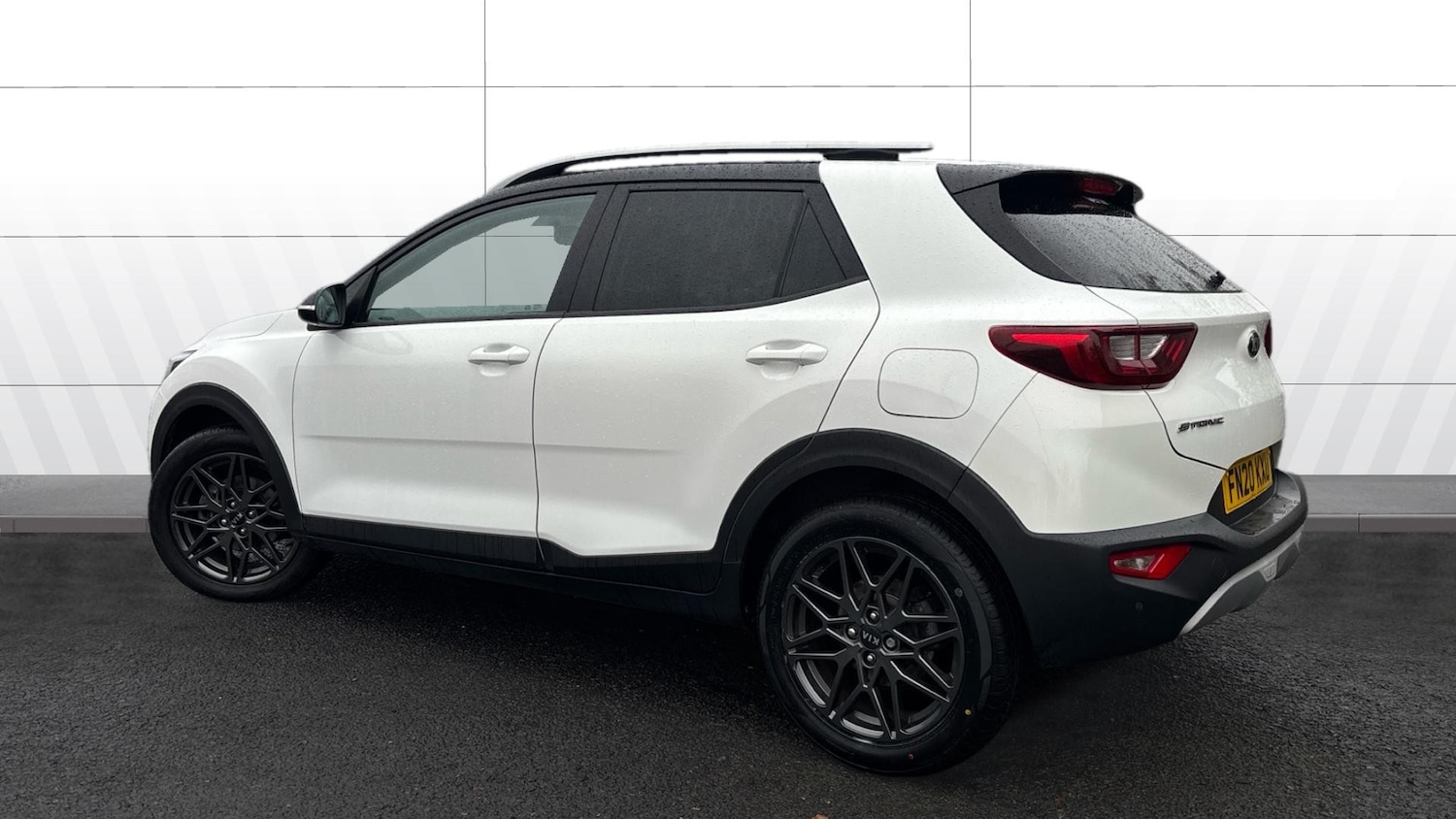 Used Kia Stonic 2020 for sale - 76693254: Photo 2