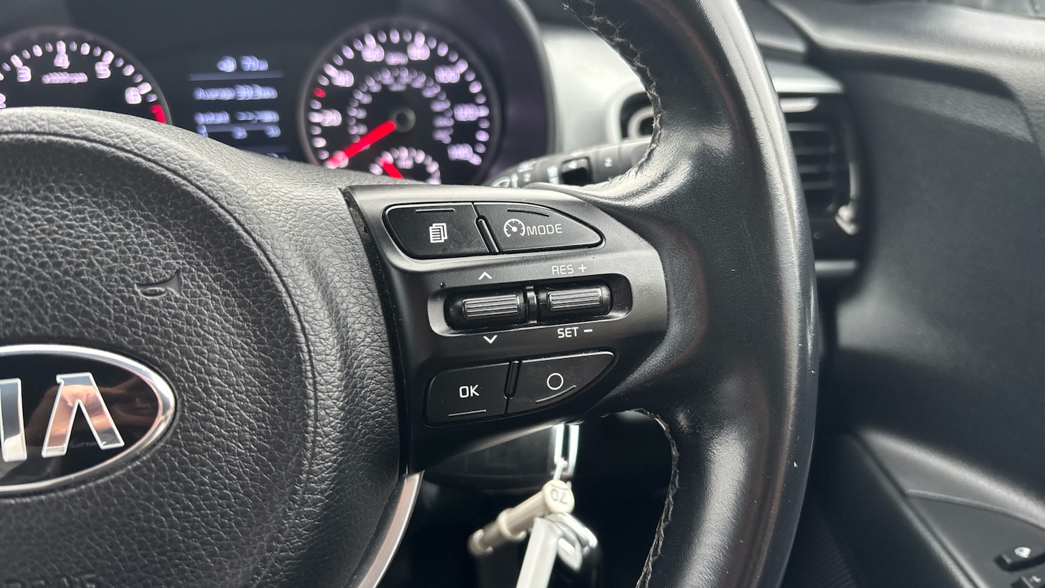 Used Kia Stonic 2020 for sale - 76693254: Photo 35