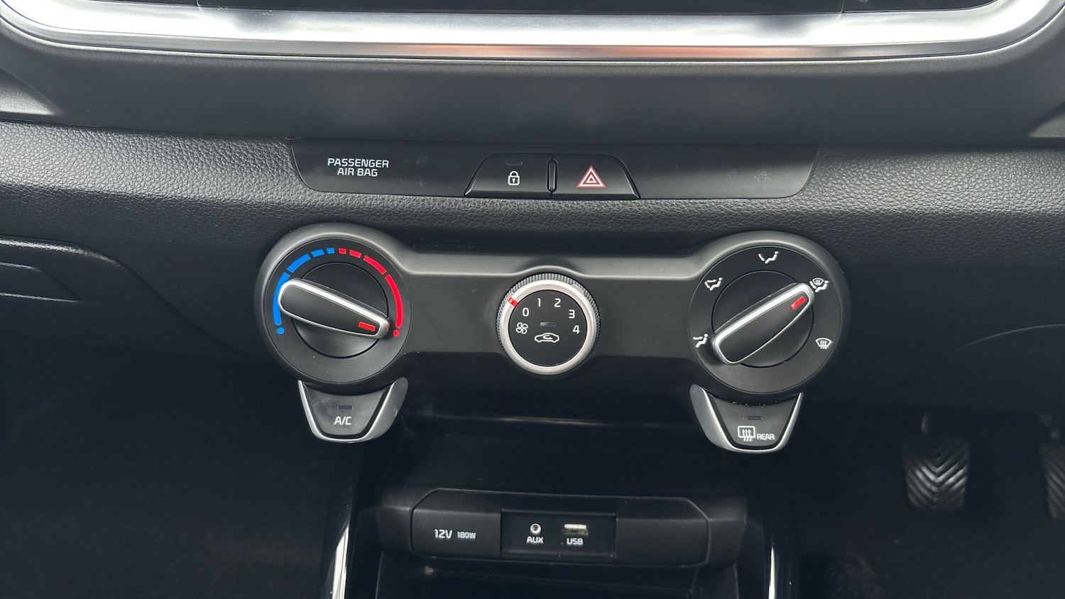 Used Kia Stonic 2020 for sale - 76693254: Photo 37