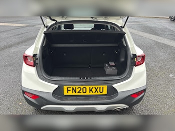 Used Kia Stonic 2020 for sale - 76693254: Photo