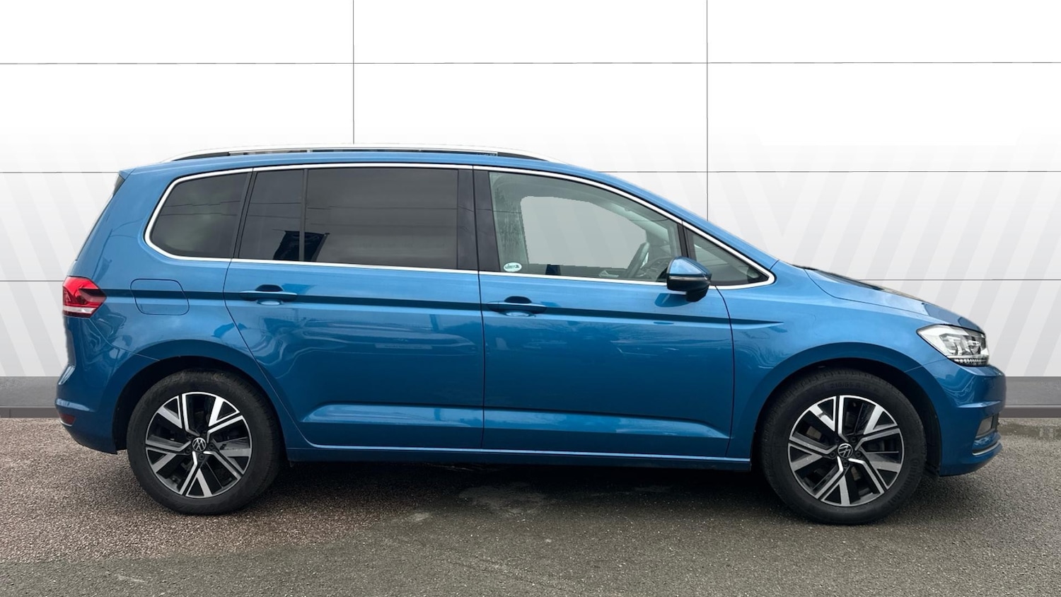 Used Volkswagen Touran 2021 for sale - 76722698: Photo 5