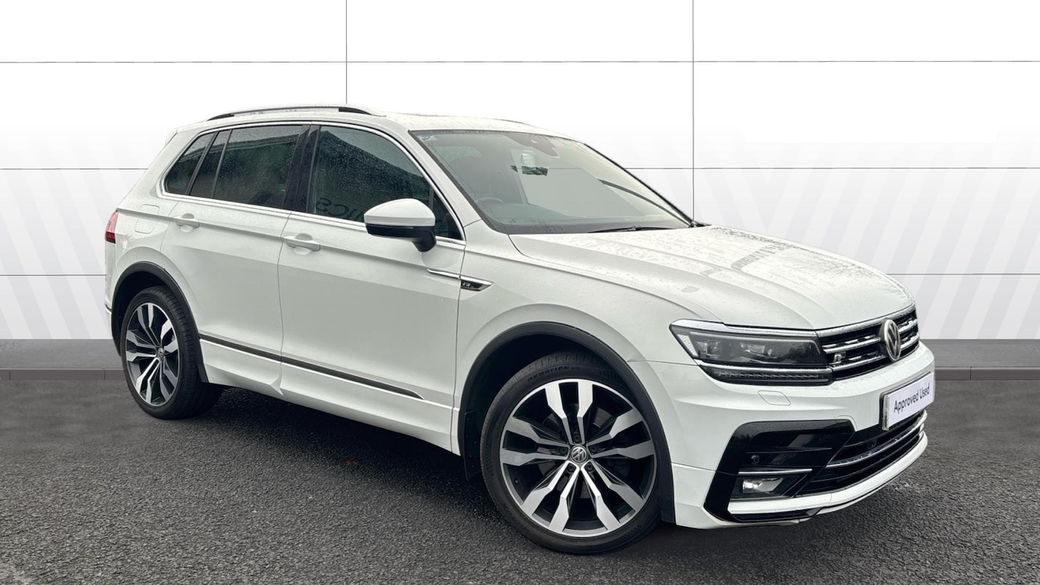 Used Volkswagen Tiguan 2017 for sale - 76807021: Photo 1