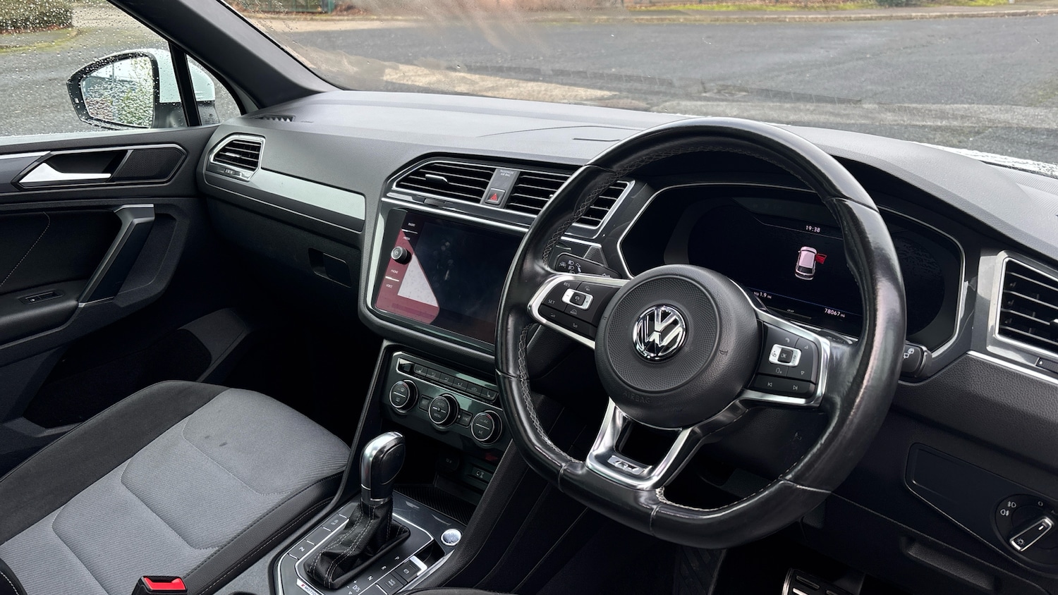 Used Volkswagen Tiguan 2017 for sale - 76807021: Photo 11