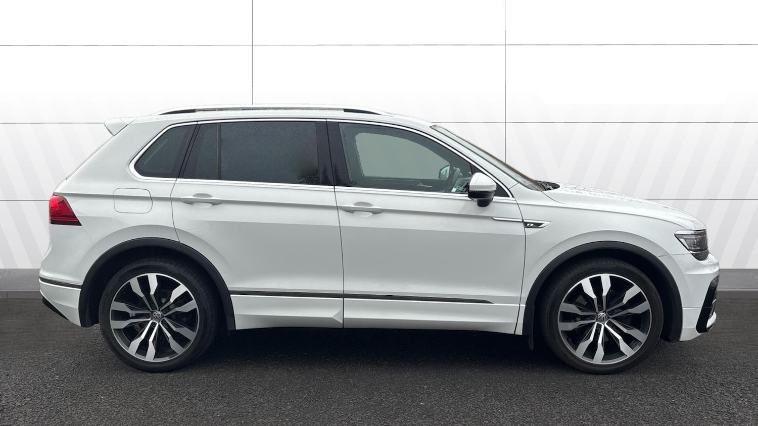 Used Volkswagen Tiguan 2017 for sale - 76807021: Photo 5