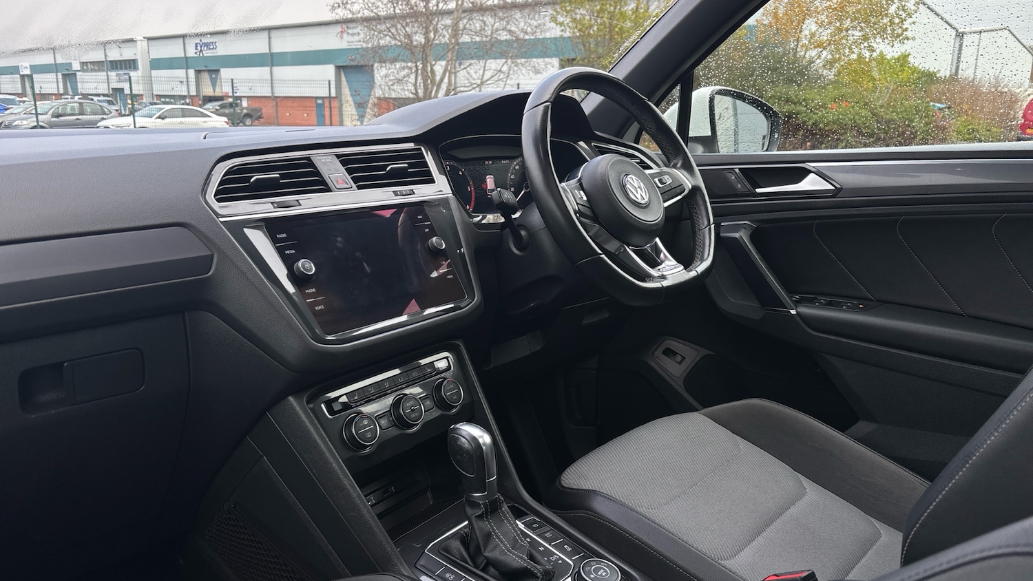 Used Volkswagen Tiguan 2017 for sale - 76807021: Photo 9