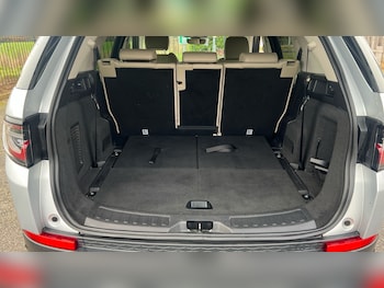 Used Land Rover Discovery Sport 2021 for sale - 76807000: Photo