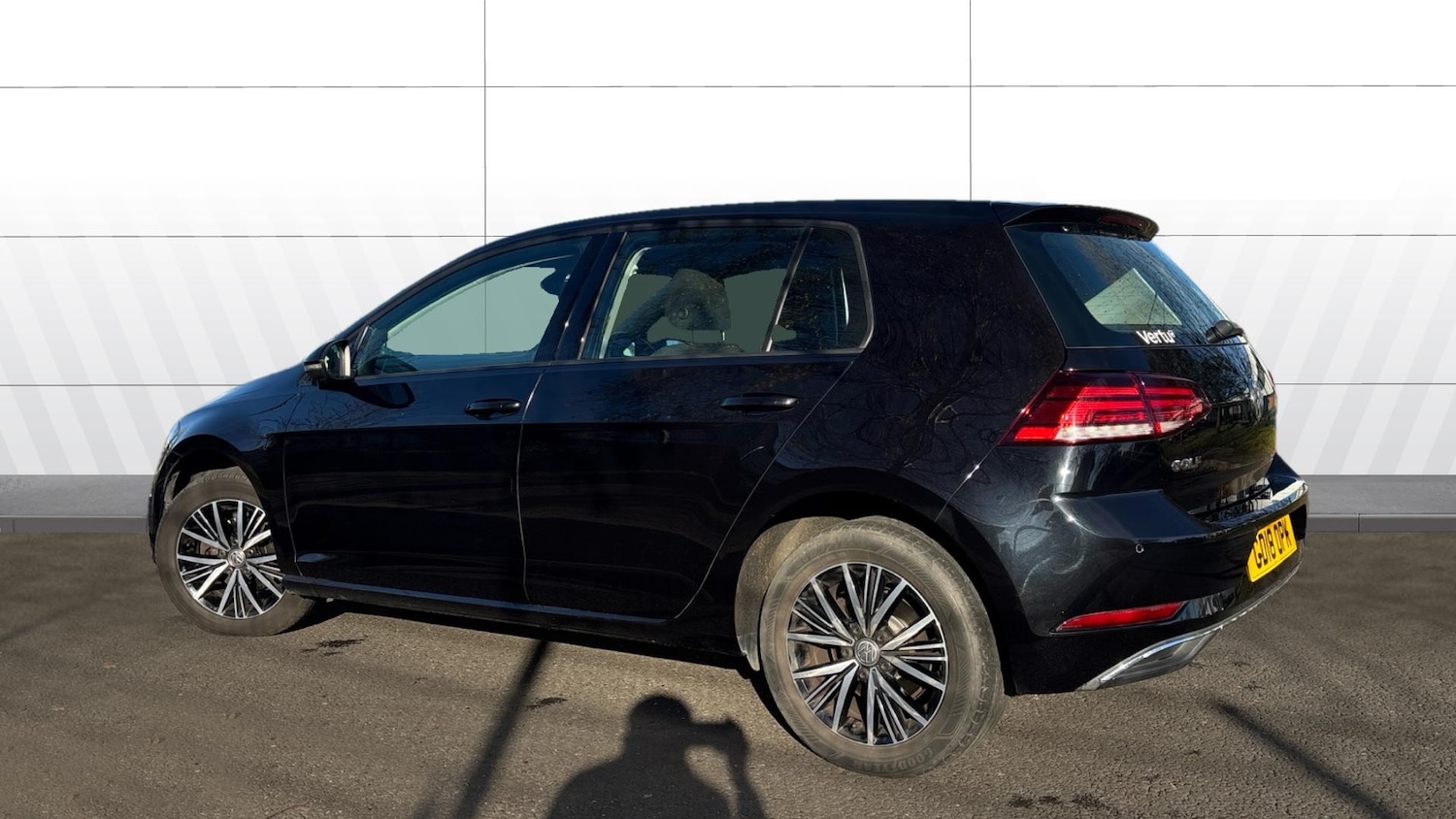 Used Volkswagen Golf 2018 for sale - 76662926: Photo 2