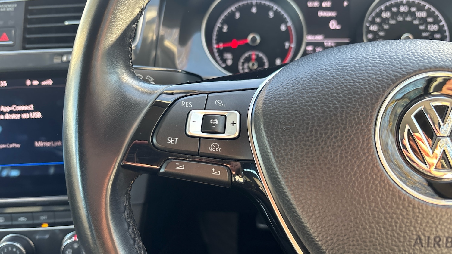 Used Volkswagen Golf 2018 for sale - 76662926: Photo 36