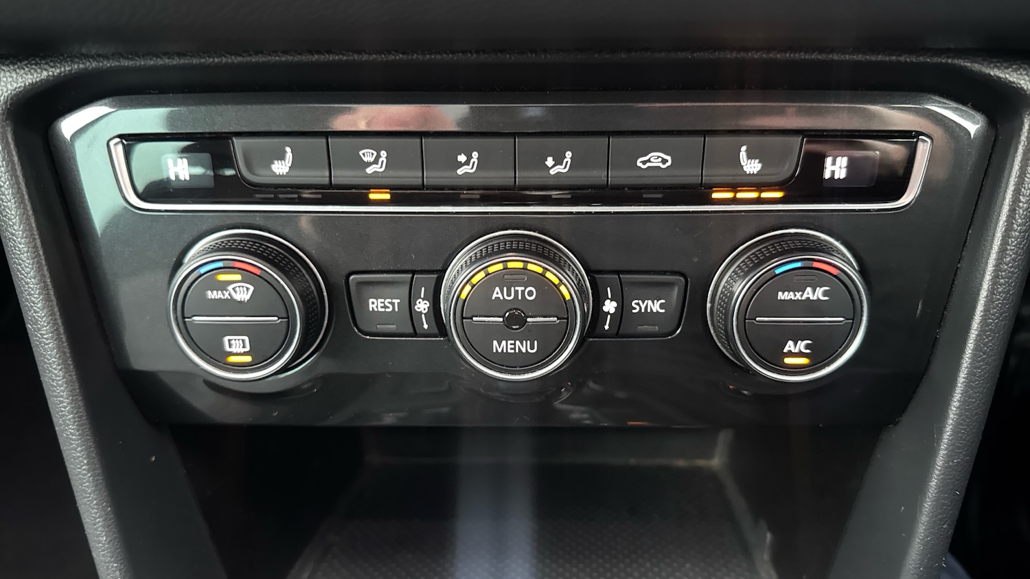 Used Volkswagen Tiguan 2019 for sale - 77350312: Photo 40