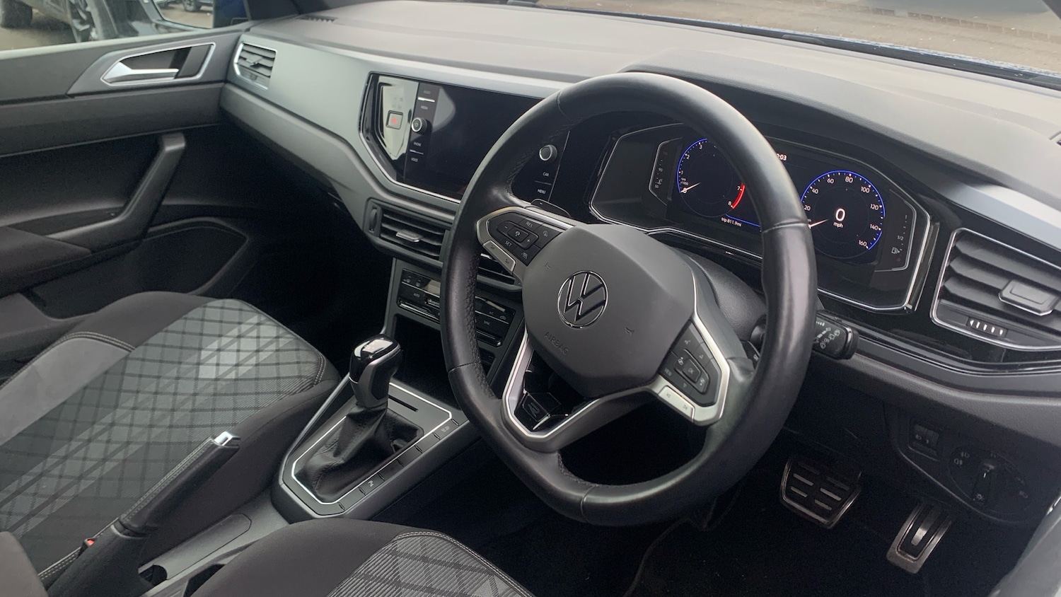 Used Volkswagen Polo 2023 for sale - 77323790: Photo 11