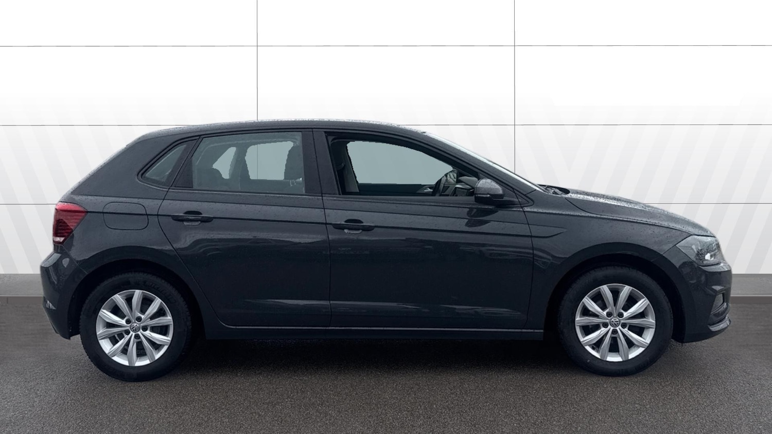 Used Volkswagen Polo 2018 for sale - 76968716: Photo 5