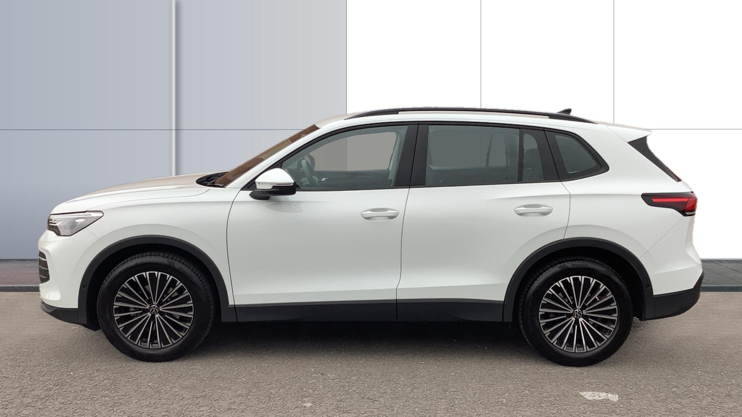 Used Volkswagen Tiguan 2025 for sale - 77545691: Photo 5