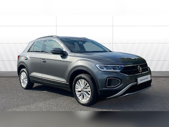 Used Volkswagen T-Roc 2022 for sale - 79538131: Photo