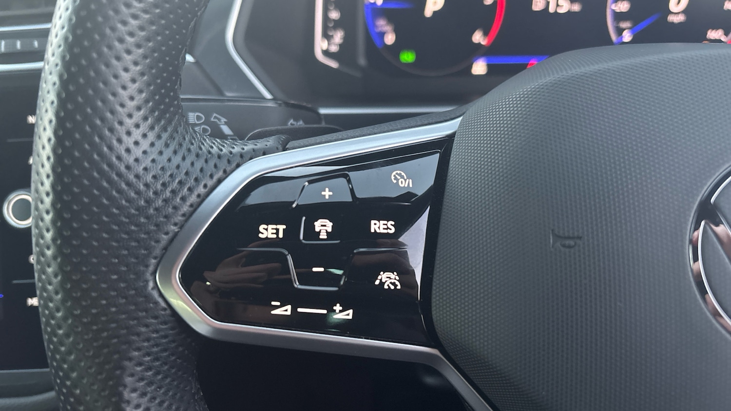 Used Volkswagen Tiguan 2022 for sale - 76638573: Photo 35