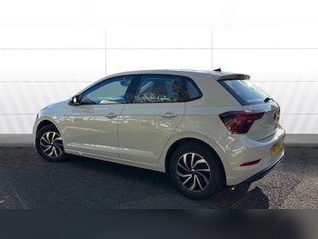Used Volkswagen Polo 2023 for sale - 76391186: Photo