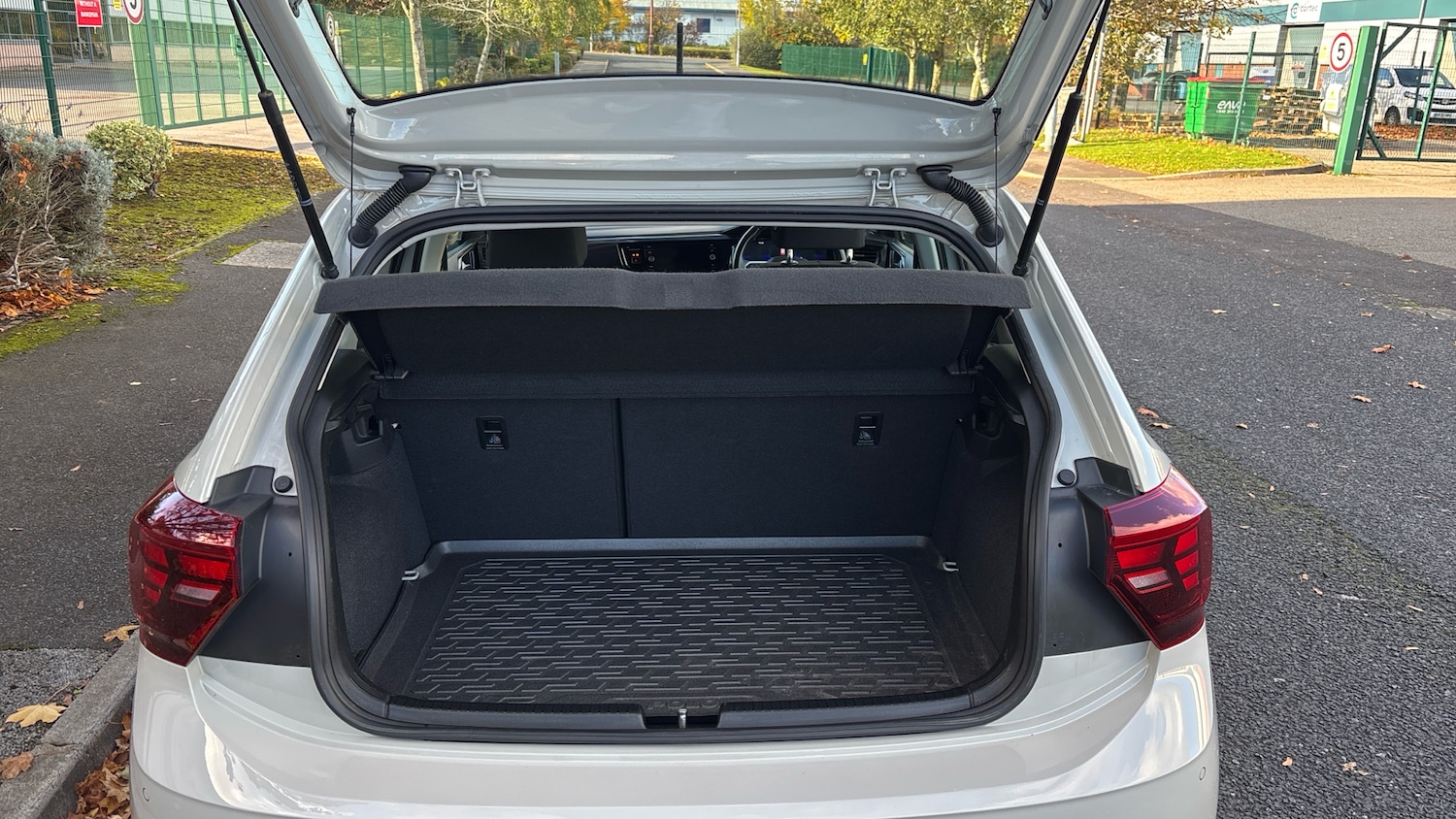 Used Volkswagen Polo 2023 for sale - 76391186: Photo 4