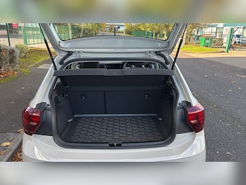 Used Volkswagen Polo 2023 for sale - 76391186: Photo