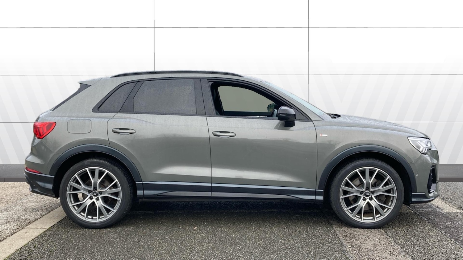 Used Audi Q3 2020 for sale - 76806999: Photo 5