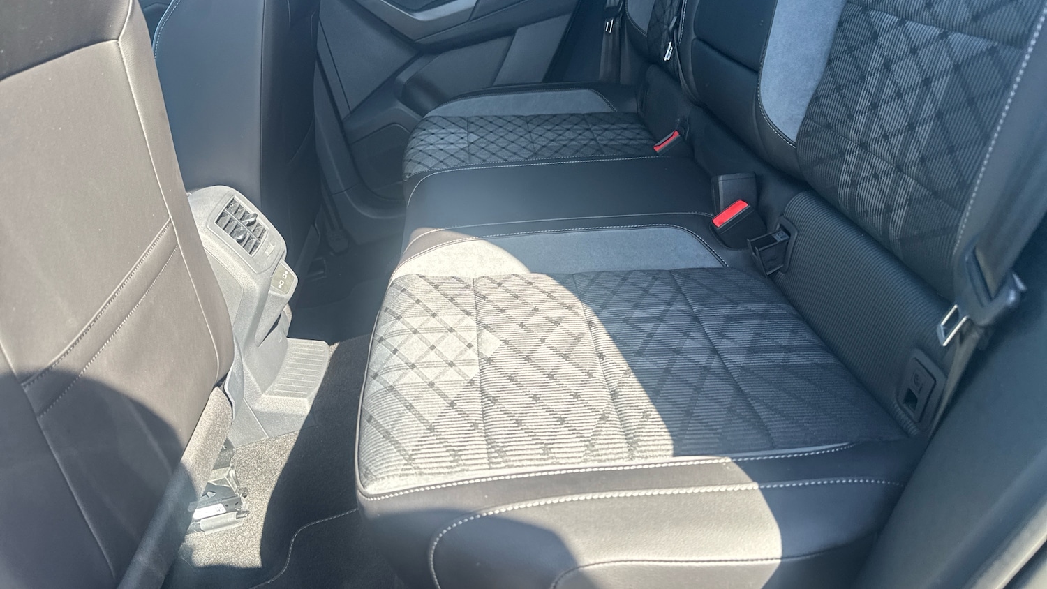 Used Volkswagen T-Roc 2025 for sale - 77984762: Photo 16