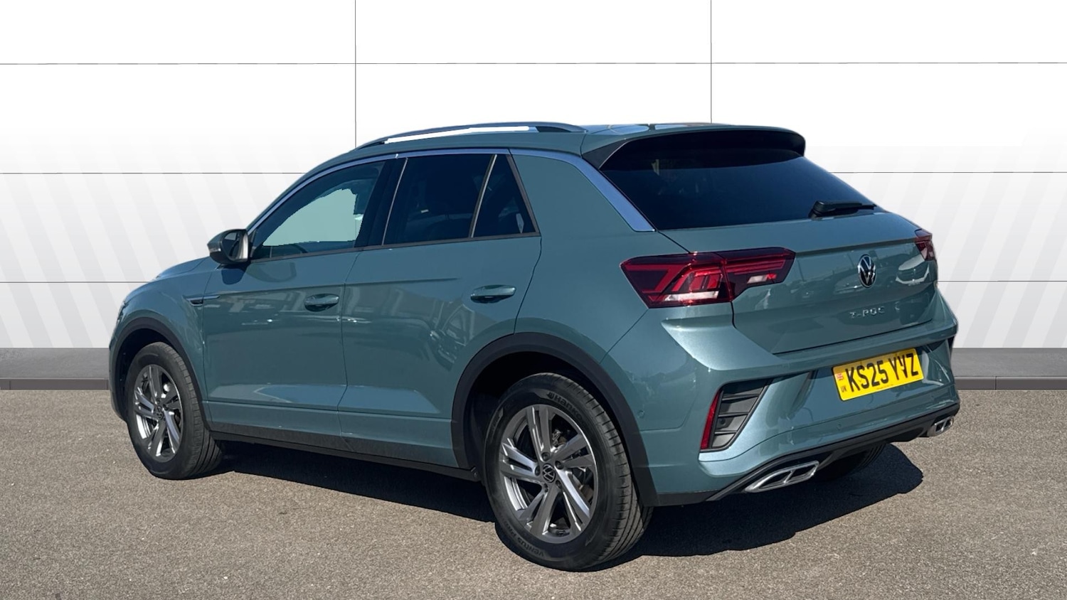 Used Volkswagen T-Roc 2025 for sale - 77984762: Photo 2