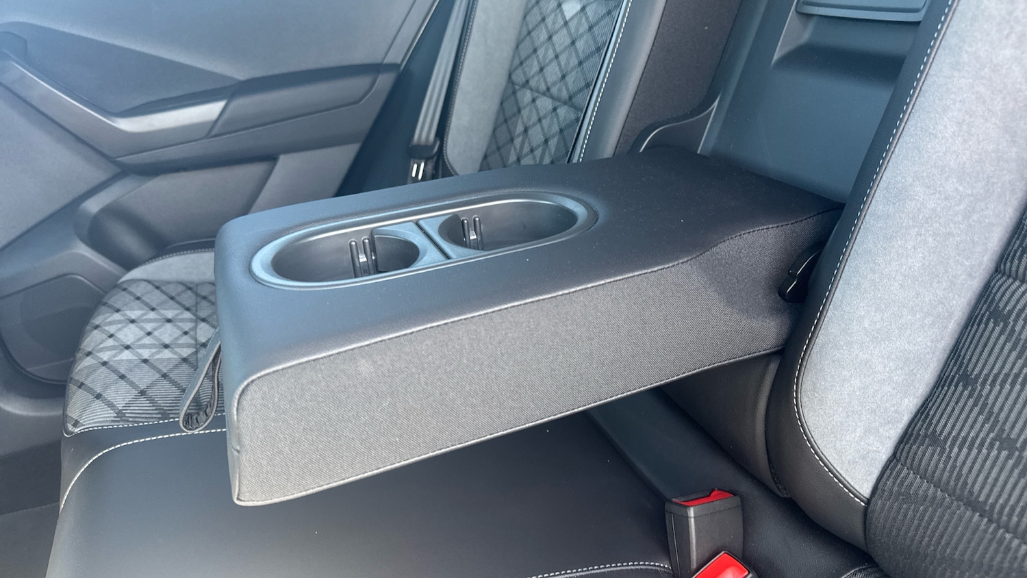 Used Volkswagen T-Roc 2025 for sale - 77984762: Photo 25