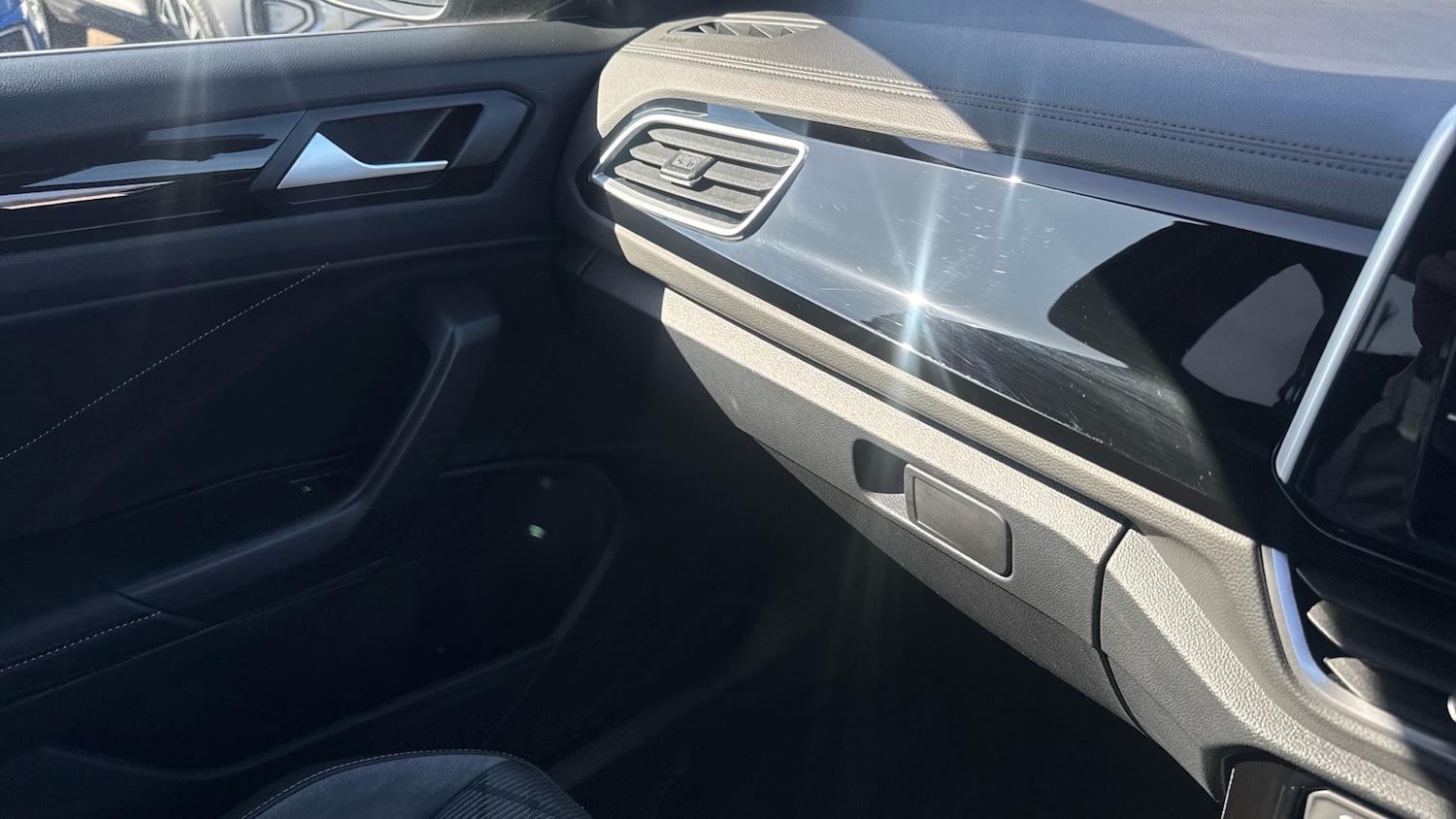 Used Volkswagen T-Roc 2025 for sale - 77984762: Photo 36