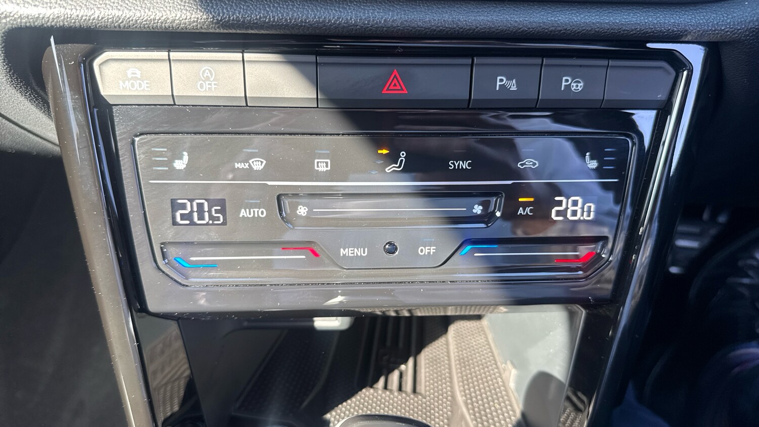 Used Volkswagen T-Roc 2025 for sale - 77984762: Photo 38