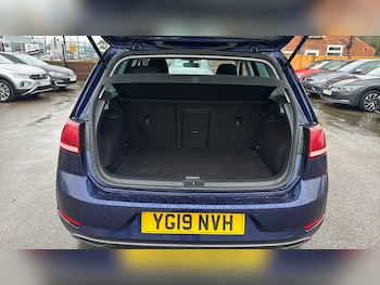 Used Volkswagen Golf 2019 for sale - 77337474: Photo