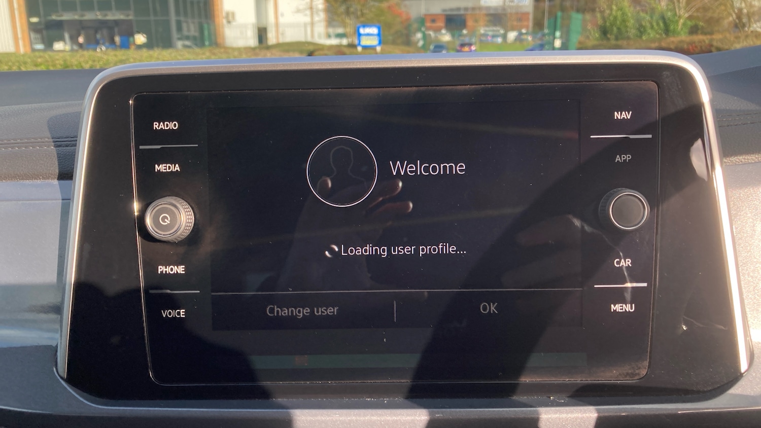 Used Volkswagen T-Roc 2023 for sale - 76637631: Photo 12